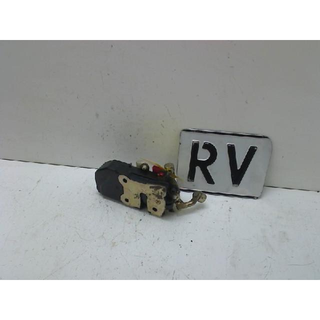 Verrouillage central électrique de porte à mécanisme de verrouillage avant droit Chrysler Voyager/Grand Voyager (RG) (2000 - 2007) MPV 2.5 CRD 16V (ENC)