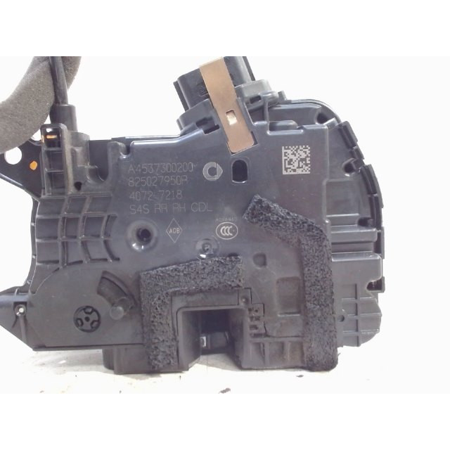 Mécanisme de verrouillage de porte arrière droit Smart Forfour (453) (2014 - présent) Hatchback 5-drs 0.9 TCE 12V (M281.910)