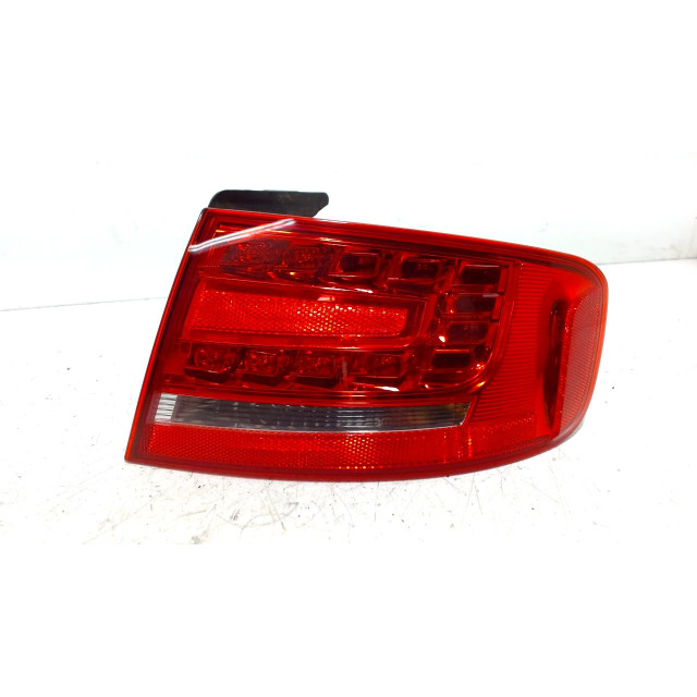 Feu arrière de carroserie feu - droit Audi A4 (B8) (2007 - 2012) Sedan 1.8 TFSI 16V (CDHB(Euro 5))