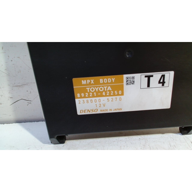 Unité de contrôle de la caisse Toyota RAV4 (A4) (2015 - 2019) Terreinwagen 2.5 Hybrid 16V VVT-i 4x2 (2ARFXE(Euro 6))