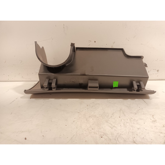 Boîte à gants Toyota Aygo (B40) (2014 - 2018) Hatchback 1.0 12V VVT-i (1KR-FE)