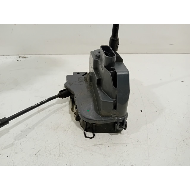Verrou central électrique de porte à mécanisme de verrouillage arrière gauche Renault Espace (JK) (2011 - 2015) MPV 2.0 dCi 16V 175 FAP (M9R-859)