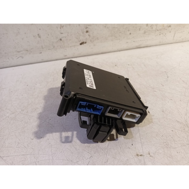 Unité de contrôle de la caisse Mazda 3 Sport (BP) (2019 - présent) Hatchback 2.0 SkyActiv-X M Hybrid 16V (HFY1)