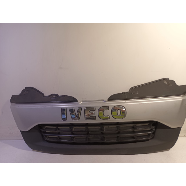 Grille Iveco New Daily IV (2007 - 2011) Chassis-Cabine 35C14G, C14GD, C14GV/P, S14G, S14G/P, S14GD (F1CE0441A)