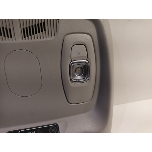 Éclairage intérieur Renault Kadjar (RFEH) (2015 - présent) Kadjar (RFE) SUV 1.2 Energy TCE 130 (H5F-408)