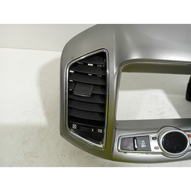 Centre de ventilation du tableau de bord Daewoo/Chevrolet Captiva (C100) (2011 - présent) Captiva (C140) SUV 2.2 D 16V 4x4 (Z22D1)