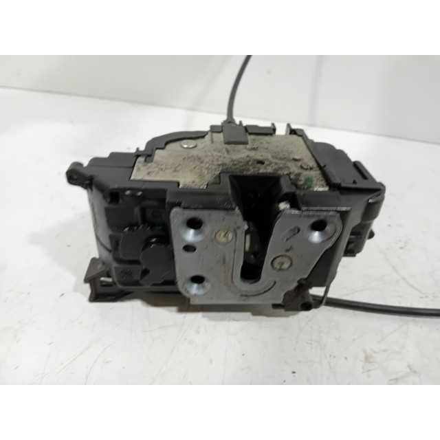 Verrouillage central électrique de porte à mécanisme de verrouillage avant droit Renault Grand Scénic III (JZ) (2009 - 2016) MPV 1.4 16V TCe 130 (H4J-700(H4J-A7))