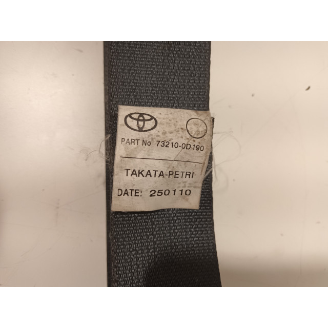 Ceinture de sécurité avant droite Toyota Yaris II (P9) (2005 - 2011) Hatchback 1.0 12V VVT-i (1KR-FE)