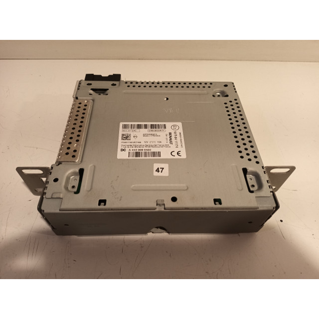Module radio Smart Fortwo Coupé (453.3) (2014 - présent) Hatchback 3-drs 0.9 TCE 12V (M281.910)