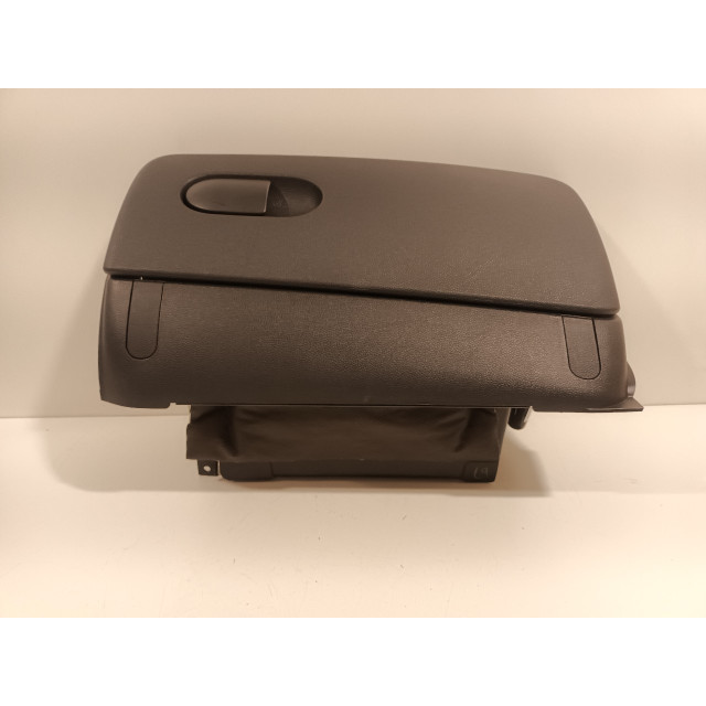 Boîte à gants Mini Mini (F55) (2013 - présent) Hatchback 5-drs 1.5 12V Cooper (B38A15A)