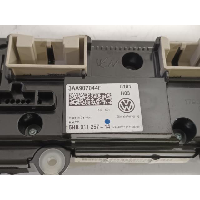 Panneau de commande - Chauffage Volkswagen Passat Variant (365) (2010 - 2014) Combi 1.4 TSI 16V (CAXA(Euro 5))