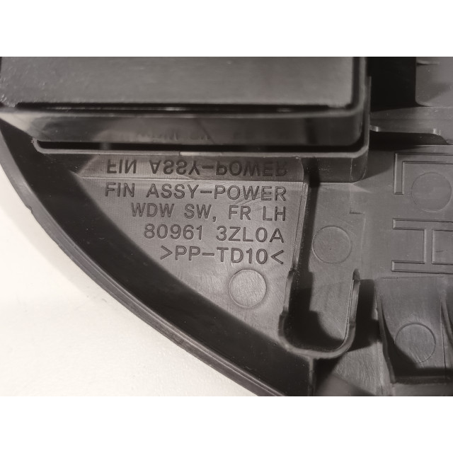 Panneau de commande - Vitres électriques Nissan/Datsun Pulsar (C13) (2013 - présent) Hatchback 1.6 GT DiG-T 16V (MR16DDT(Euro 5))