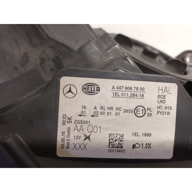 Phare droit Mercedes-Benz Vito (447.6) (2014 - présent) Van 1.6 109 CDI 16V (OM622.951(R9M-503))