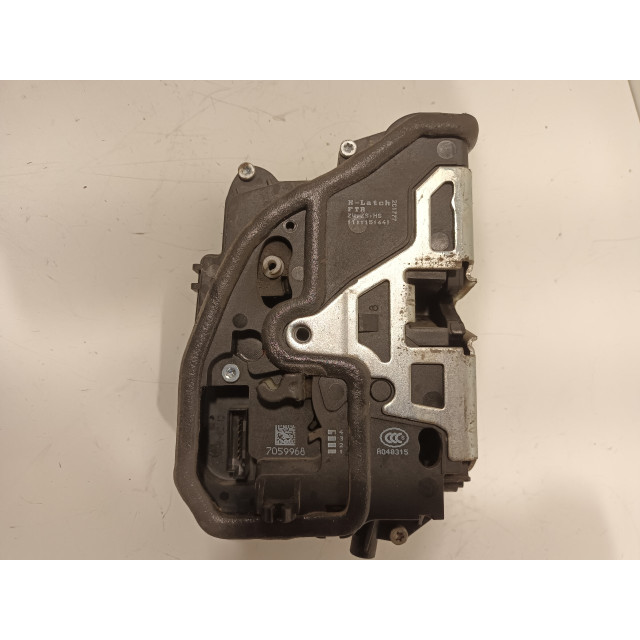 Verrouillage central électrique de porte à mécanisme de verrouillage avant droit BMW 3 serie (F30) (2012 - 2018) Sedan 316d 2.0 16V (N47-D20C)