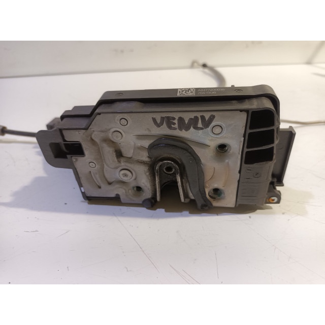 Verrouillage central électrique de porte à mécanisme de verrouillage avant gauche Mercedes-Benz Vito (447.6) (2014 - présent) Van 1.6 111 CDI 16V (OM622.951(R9M-503))
