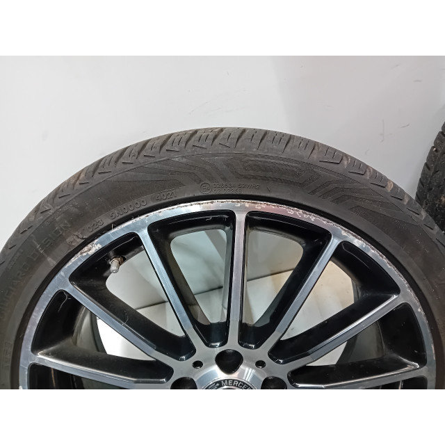 Jeu de roues 4 pcs. Mercedes-Benz A (W176) (2012 - 2018) Hatchback 1.6 A-180 16V (M270.910)