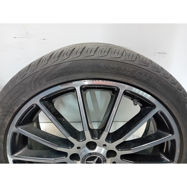 Jeu de roues 4 pcs. Mercedes-Benz A (W176) (2012 - 2018) Hatchback 1.6 A-180 16V (M270.910)