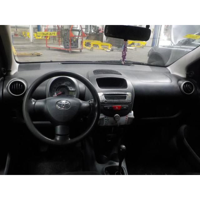 Amortisseur à gaz Toyota Aygo (B10) (2005 - 2014) Hatchback 1.0 12V VVT-i (1KR-FE)