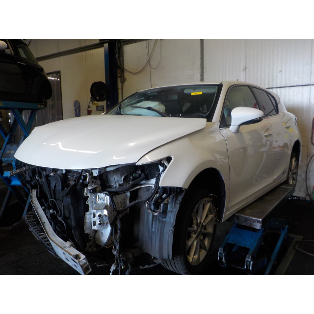 Déblocage de frein à main Lexus CT 200h (2010 - 2020) Hatchback 1.8 16V (2ZRFXE)