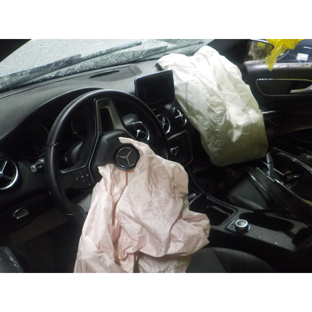 Airbag rideau gauche Mercedes-Benz A (W176) (2012 - 2018) Hatchback 1.6 A-180 16V (M270.910)