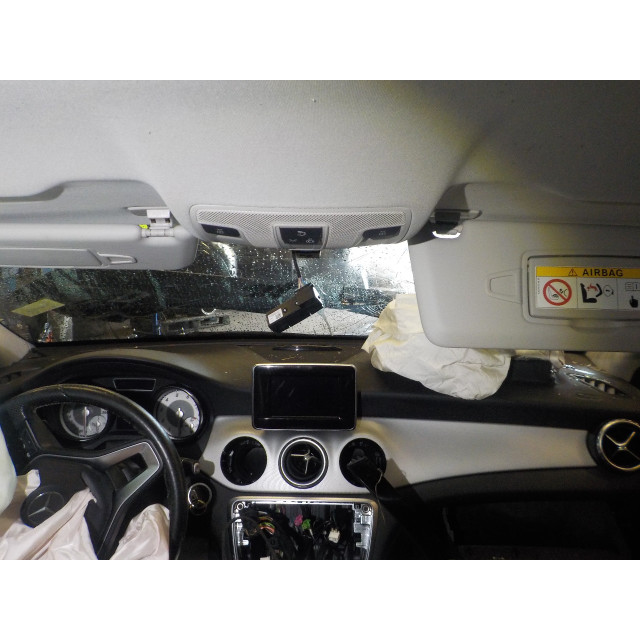 Déblocage de frein à main Mercedes-Benz GLA (156.9) (2013 - 2019) SUV 2.0 250 Turbo 16V 4-Matic (M270.920(Euro 6))