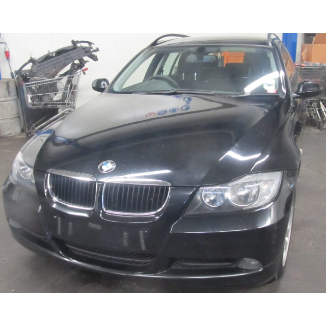 Bras de suspension arrière droit BMW 3 serie Touring (E91) (2005 - 2012) Combi 320d 16V Corporate Lease (M47-D20(204D4))