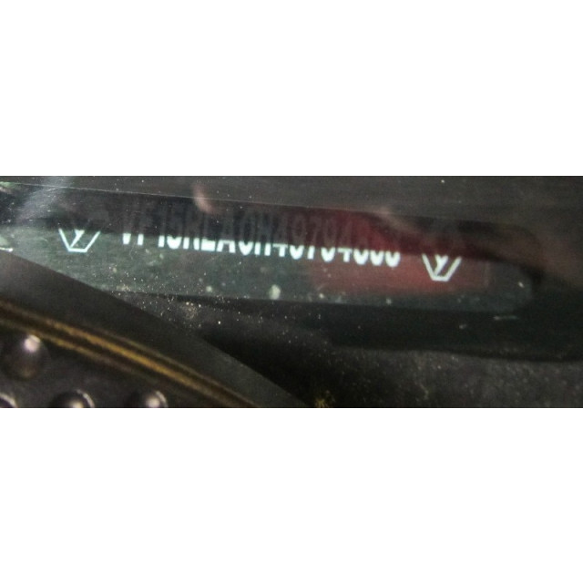Bras de suspension avant droit Renault Clio IV (5R) (2012 - présent) Hatchback 0.9 Energy TCE 12V (H4B-400(H4B-A4))