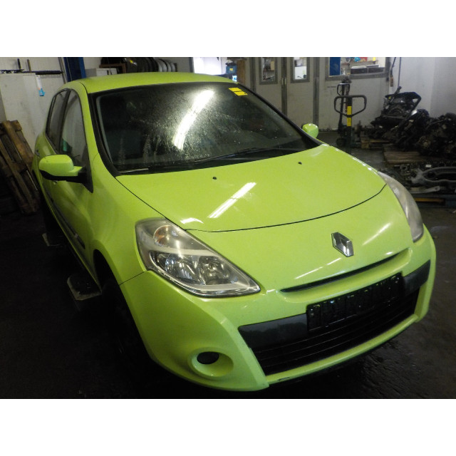 Aile avant droite Renault Clio III (BR/CR) (2005 - 2012) Hatchback 1.2 16V 75 (D4F-740)