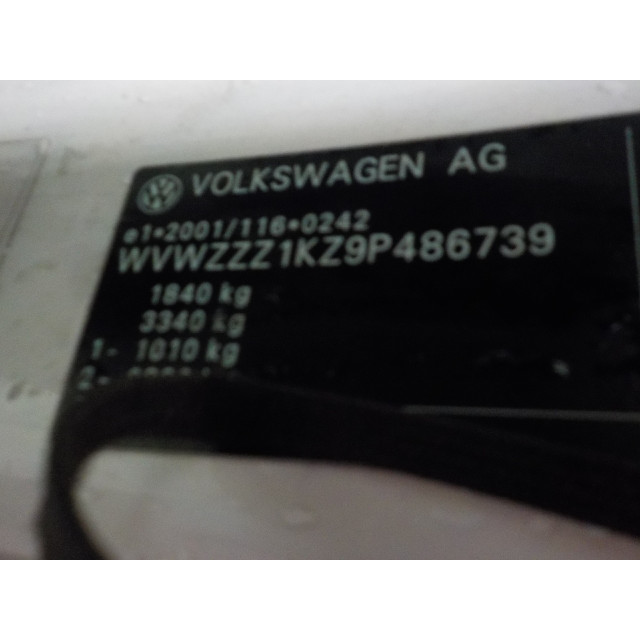 Moteur d'essuie-glaces de pare-brise Volkswagen Golf VI (5K1) (2008 - 2012) Hatchback 2.0 TDI 16V (CBDC)