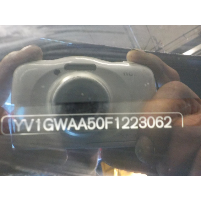 Refroidisseur d’huile Volvo V60 I (FW/GW) (2012 - 2015) 2.4 D6 20V Plug-in Hybrid AWD (D82PHEV)