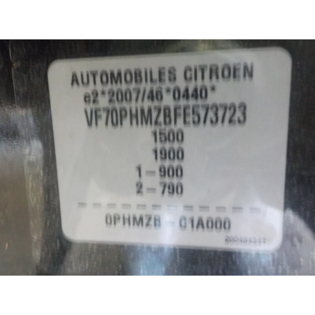 Ceinture de sécurité arrière droite Citroën C4 Cactus (0B/0P) (2014 - présent) Hatchback 5-drs 1.2 PureTech 82 12V (EB2(HMZ))