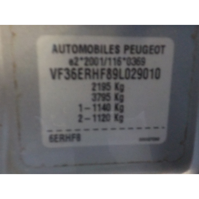 Moyeu avant gauche Peugeot 407 SW (6E) (2008 - 2010) Combi 2.0 HDiF 16V (DW10BTED4(RHF))