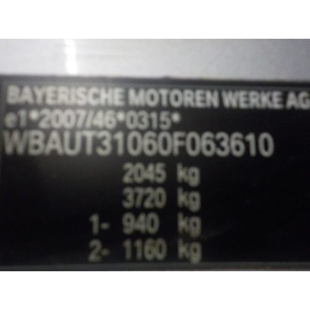 Grille de phare droit BMW 3 serie Touring (E91) (2007 - 2013) Combi 318d 16V (N47-D20A)
