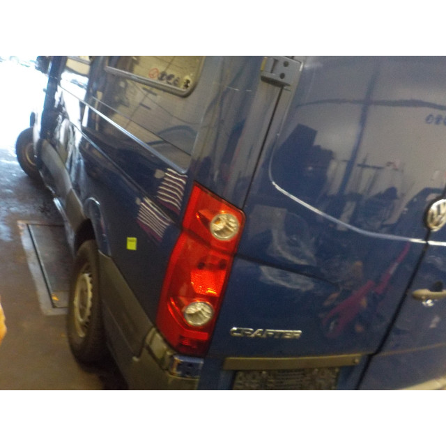 Phare droit Volkswagen Crafter (2006 - 2013) Bus 2.5 TDI 30/32/35 (CECA(Euro 5))