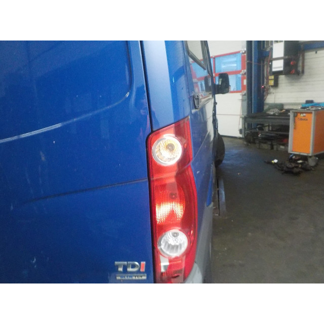 Phare droit Volkswagen Crafter (2006 - 2013) Bus 2.5 TDI 30/32/35 (CECA(Euro 5))
