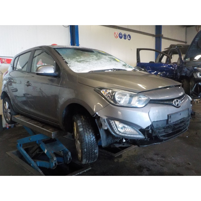Arbre de transmission avant droit Hyundai i20 (2008 - 2015) Hatchback 1.4 CRDi 16V (D4FC)