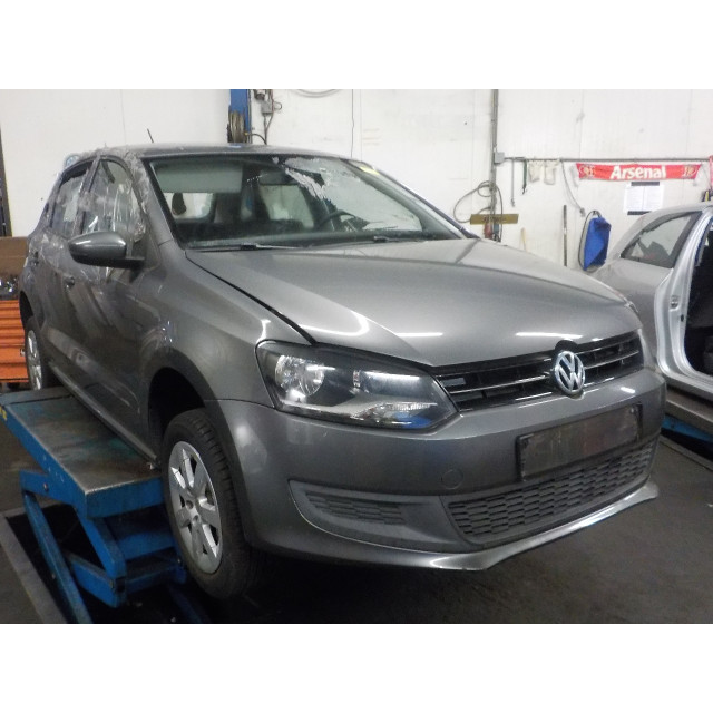 Ceinture de sécurité arrière gauche Volkswagen Polo V (6R) (2011 - 2014) Polo (6R) Hatchback 1.2 TSI (CBZC)
