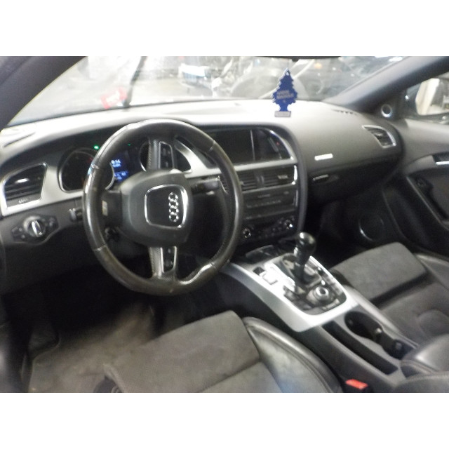 Panneau de commande - Chauffage Audi A5 (8T3) (2007 - 2012) A5 (B8C/S) Coupé 2.7 TDI V6 24V (CAMA)