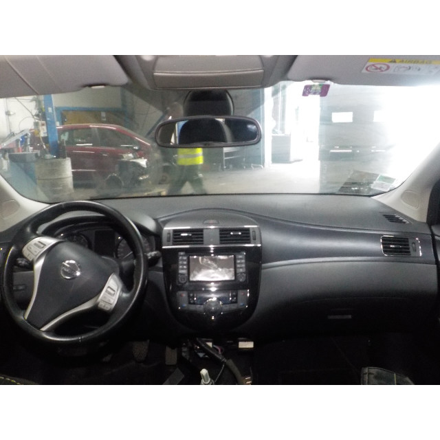 Commutateur de rétroviseurs électriques Nissan/Datsun Pulsar (C13) (2014 - présent) Hatchback 1.2 12V DIG-T (HRA2)