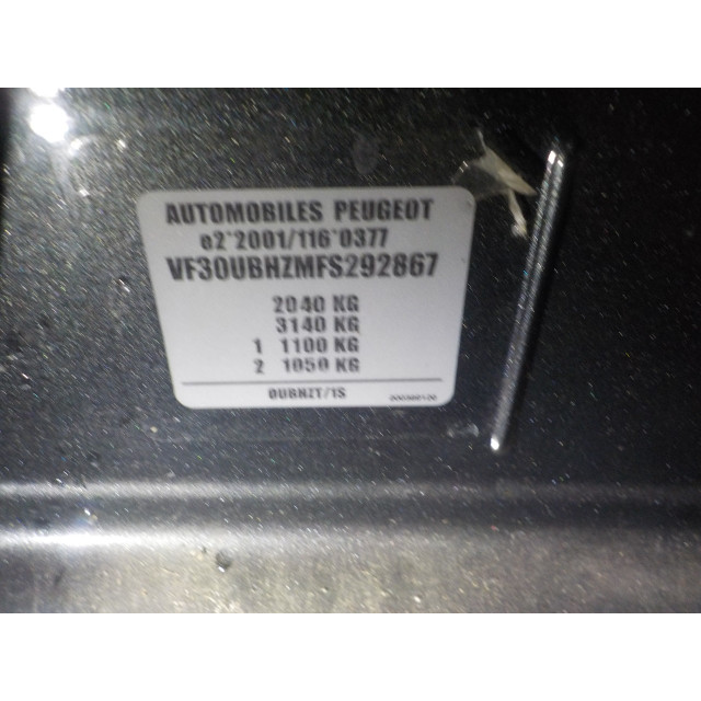 Feu arrière de porte de coffre - droit Peugeot 3008 I (0U/HU) (2014 - 2016) MPV 1.6 BlueHDi 120 (DV6FC(BHZ))