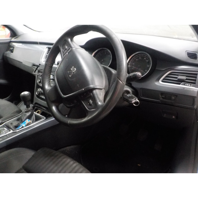 Lève-vitres électrique arrière droit Peugeot 508 SW (8E/8U) (2010 - 2018) Combi 2.0 HDiF 16V (DW10CTED4(RHH))