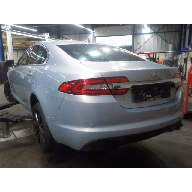 Rampe d'injection Jaguar XF (CC9) (2011 - 2015) Sedan 2.2 D 16V (224DT)