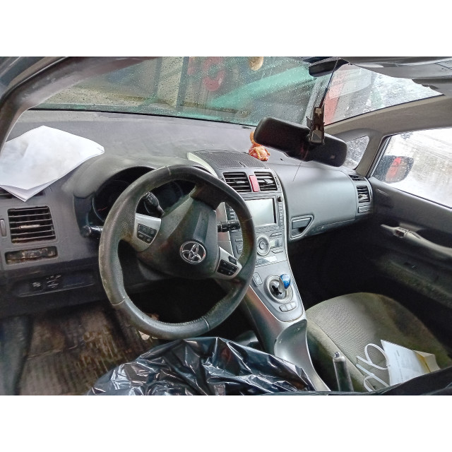 Panneau de commande - Vitres électriques Toyota Auris (E15) (2010 - 2012) Hatchback 1.8 16V HSD Full Hybrid (2ZRFXE)