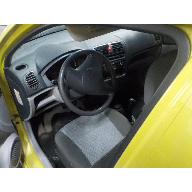 Feu arrière gauche extérieur Kia Picanto (BA) (2004 - 2011) Hatchback 1.0 12V (G4HE)