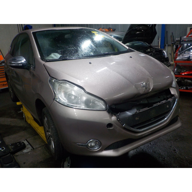 Plage arrière Peugeot 208 I (CA/CC/CK/CL) (2012 - 2019) Hatchback 1.6 Vti 16V (EP6C(5FS))