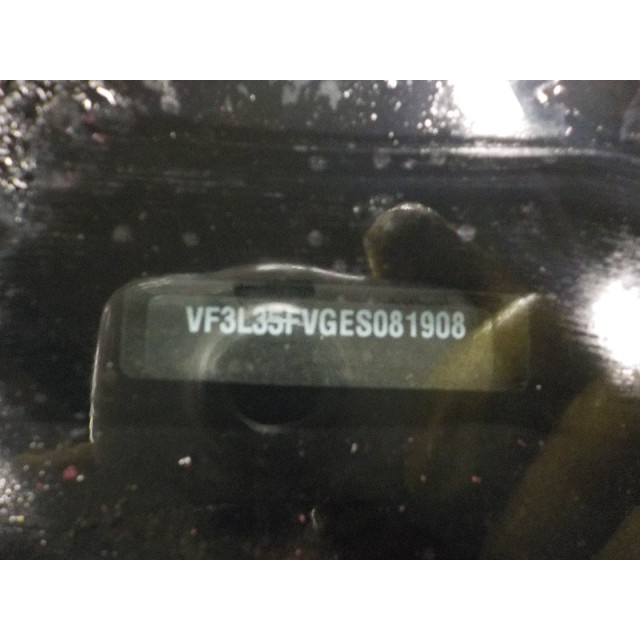 Mécanisme d'essuie-glaces avant Peugeot 308 (L3/L8/LB/LH/LP) (2013 - 2021) Hatchback 5-drs 1.6 16V THP 155 (EP6CDT(5FV))