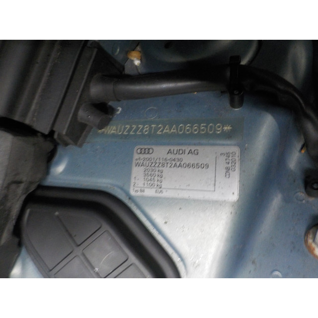 Verrouillage central électrique de porte à mécanisme de verrouillage arrière droit Audi A5 Sportback (8TA) (2009 - 2014) Liftback 2.0 TFSI 16V (CDNB(Euro 5))