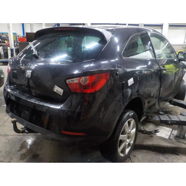 Porte avant droite Seat Ibiza IV (6J5) (2010 - 2015) Hatchback 5-drs 1.2 TDI Ecomotive (CFWA)