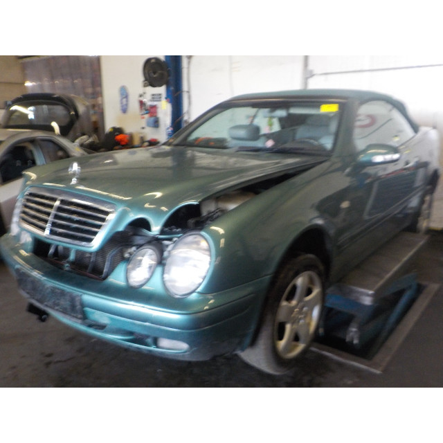 Arbre de transmission Mercedes-Benz CLK (R208) (1998 - 2002) Cabrio 3.2 320 V6 18V (M112.940)