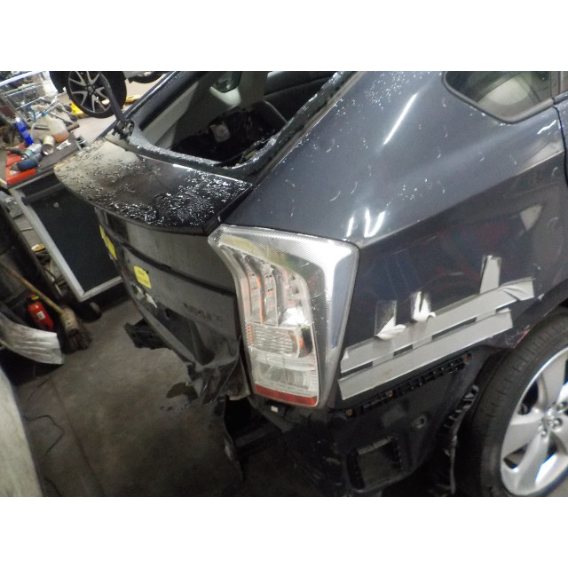 Verrouillage central électrique de porte à mécanisme de verrouillage avant gauche Toyota Prius (ZVW3) (2008 - 2016) Hatchback 1.8 16V (2ZRFXE)